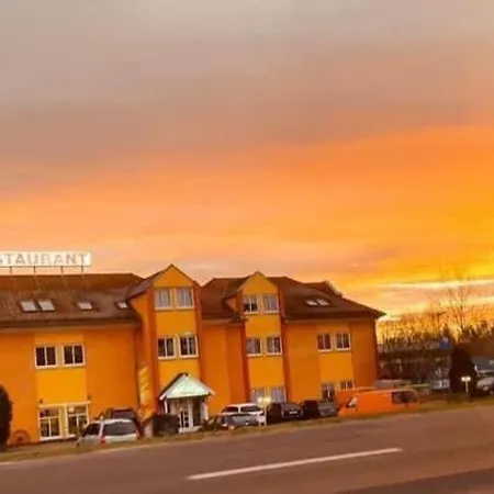 酒店 Hotel Auberge Restaurant 施沃费德